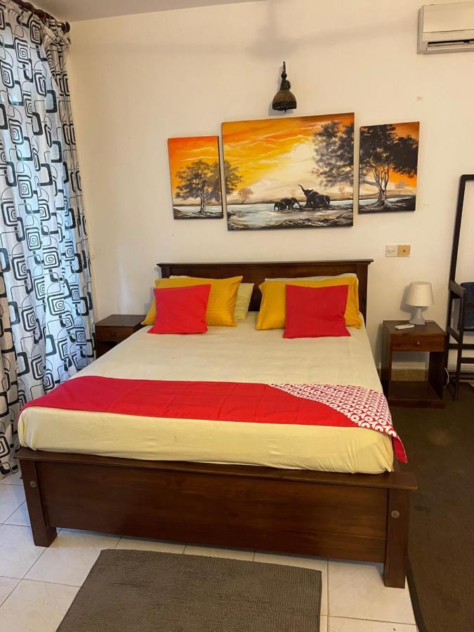 Oyo 459 Barasti Beach Resort Kalutara Extérieur photo