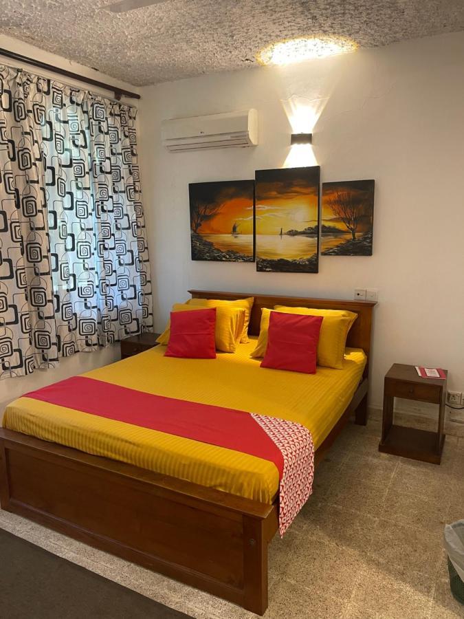 Oyo 459 Barasti Beach Resort Kalutara Extérieur photo