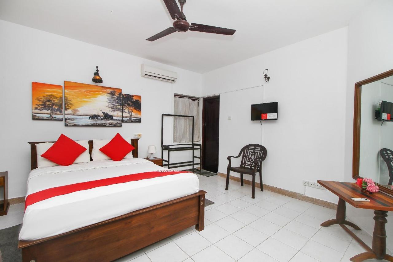 Oyo 459 Barasti Beach Resort Kalutara Extérieur photo